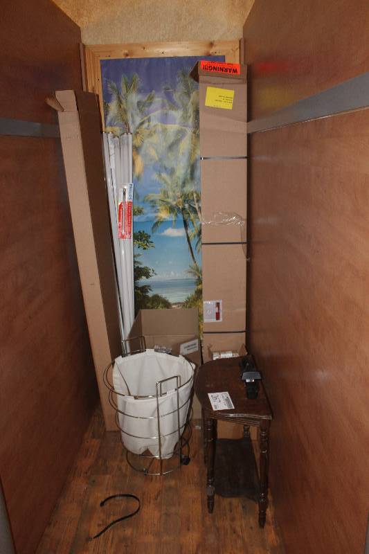 lot 267 image: Contents of Corner Including Basket, Table, Lights