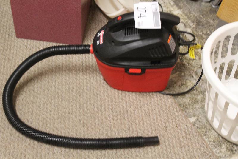 lot 274 image: 2.5 Gallon 1.75hp Craftsman Wet Dry Vac