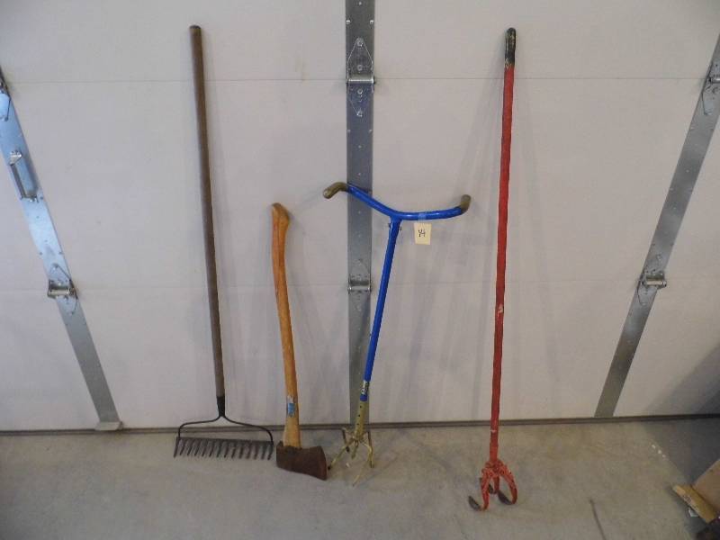 Yard Tools w Claw