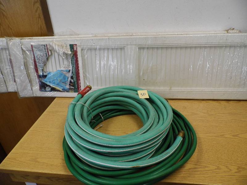 2 Garden Hoses & 2 Set Shutters