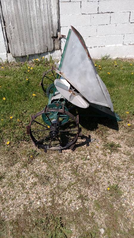 Buck board oat seeder