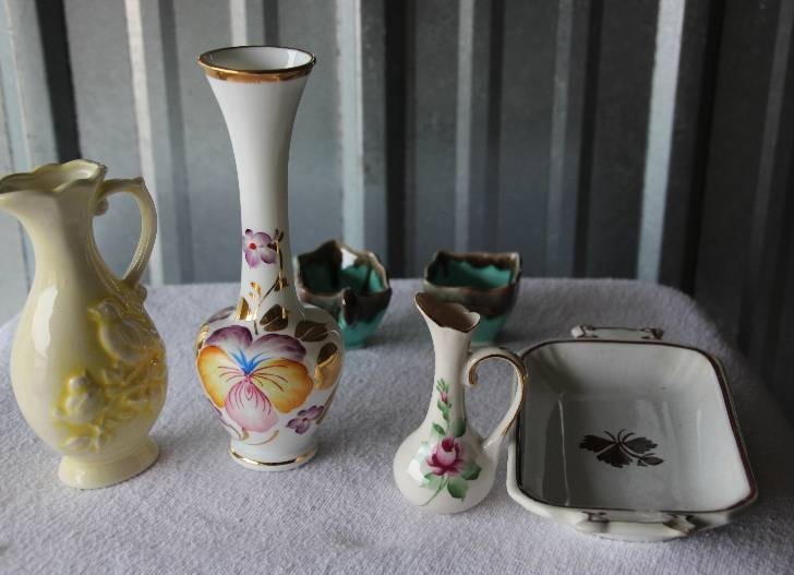 Great Assortment of ChinaCeramic Pieces