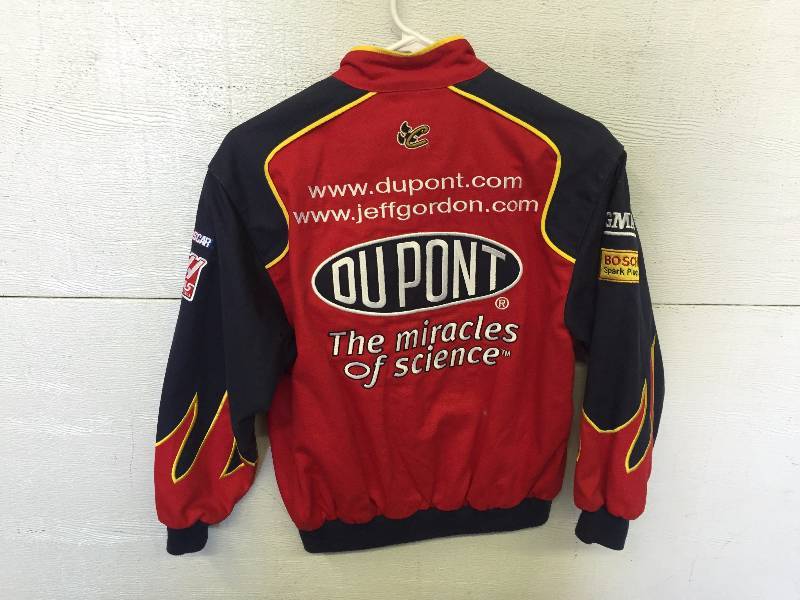 lot 8 image: JEFF GORDON JACKET MEDIUM CHILD