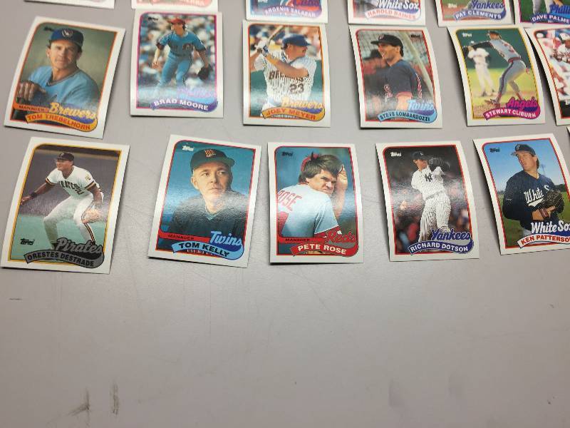 lot 82 image: BASEBALL COLLECTOR CARDS