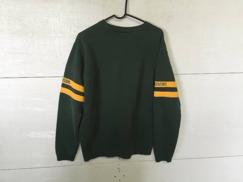 lot 91 image: NDSU SWEATSHIRT SIZE LARGE