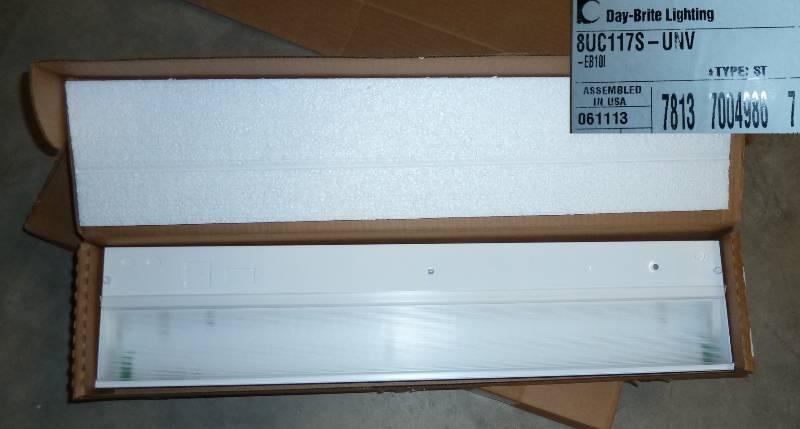 2 Daybrite undercounter lights 24 ...