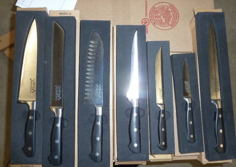 Set of 7 new Kitchen Knives...