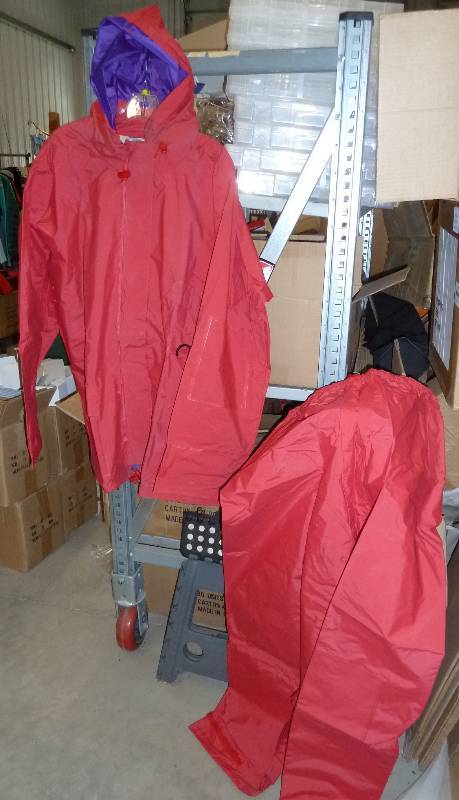 Stearns 3XL rain suit - new...