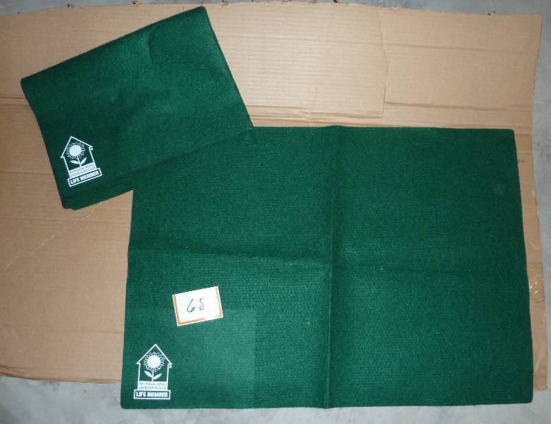 2 gardentrunk mats (same material ...