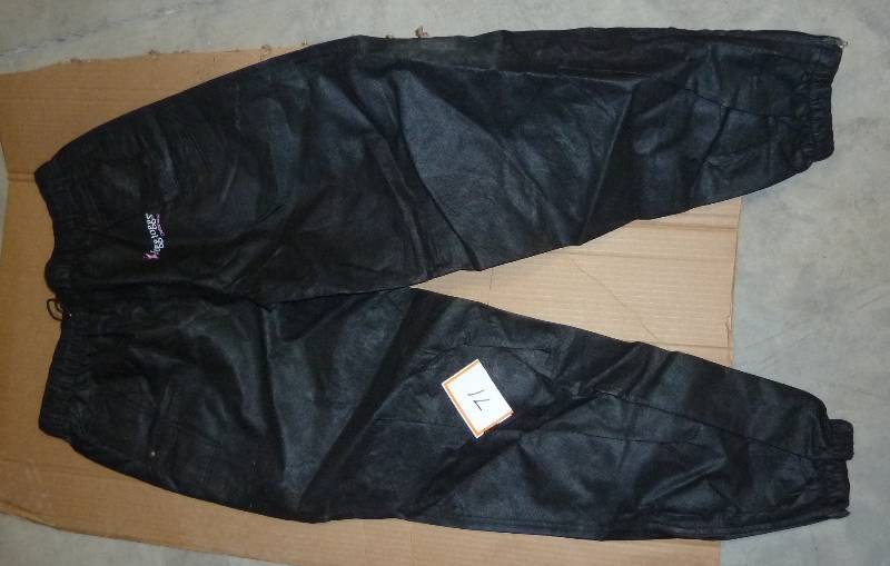 Frogg Toggs - Womens size Large lig...