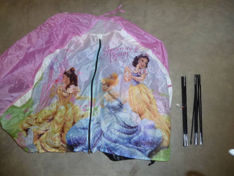 girls tent - one pole is not in gre...