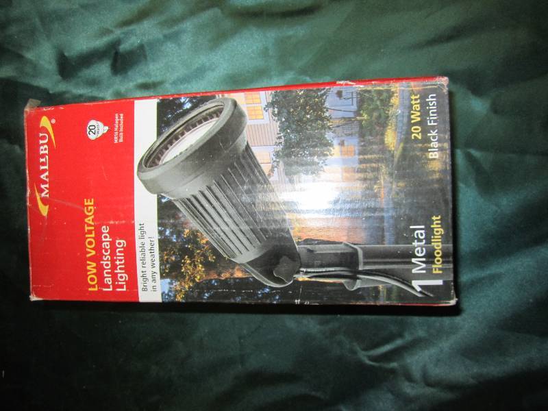 Malibu low voltage landscape lighti...