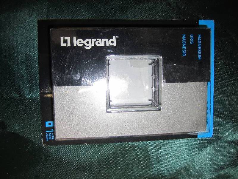 Adorne magnesium legrand module ...