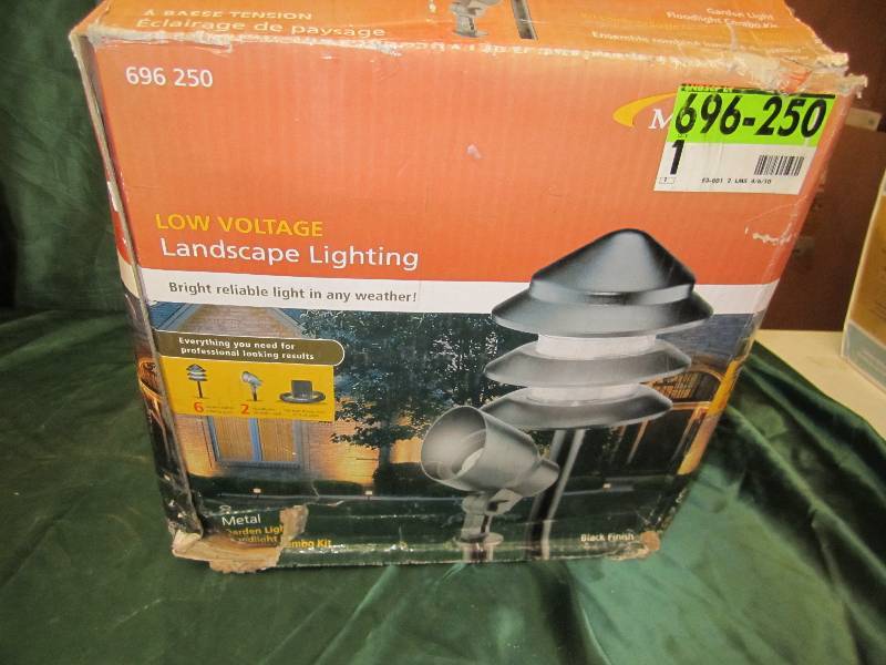 Malibu low voltage landscape lighti...