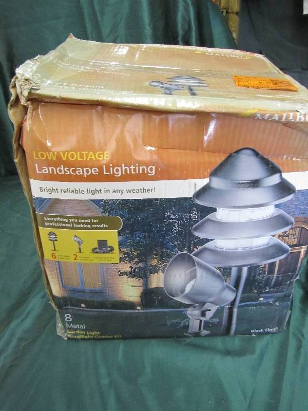 Malibu low voltage landscape lighti...