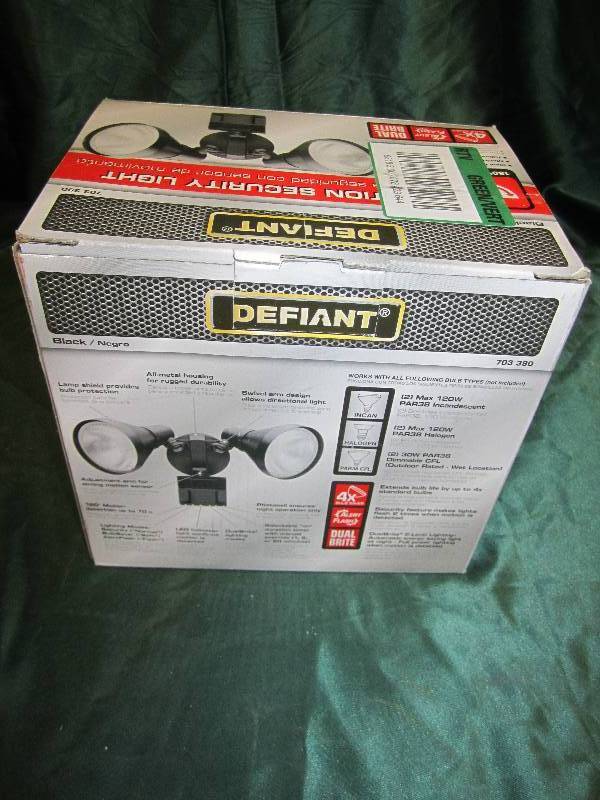 Defient Motion security light 180 d...