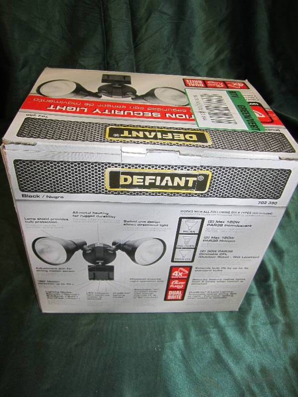Defient Motion security light 180 d...
