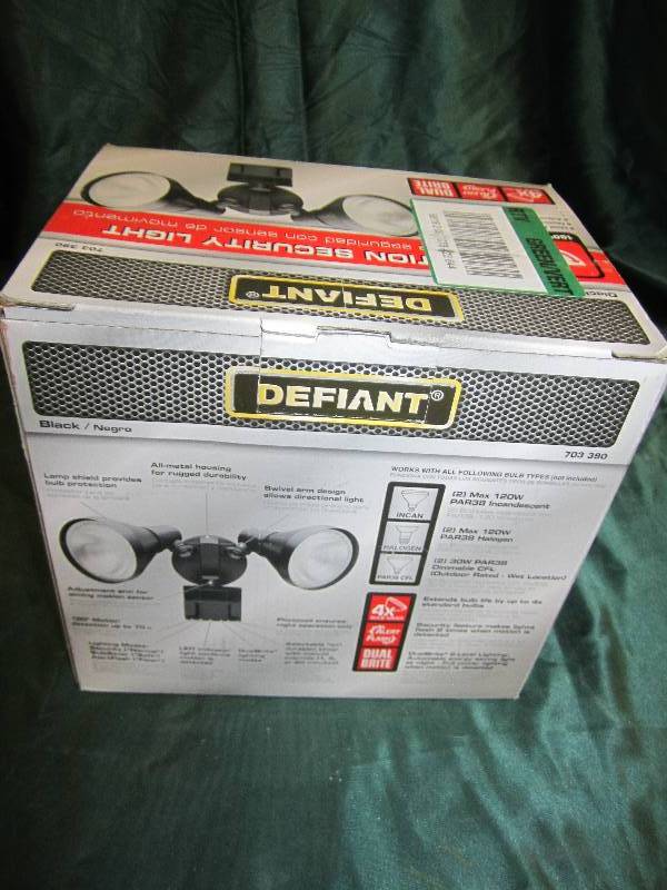 Defient Motion security light 180 d...
