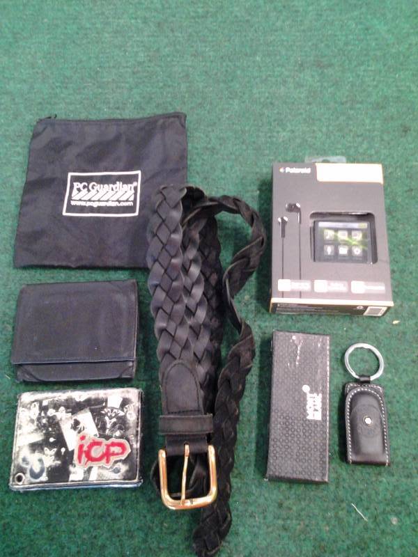 Polariod PMP 120-4 MP-3 Music Player, Mont Blanc Key Fob, Men,s Belt & Watches