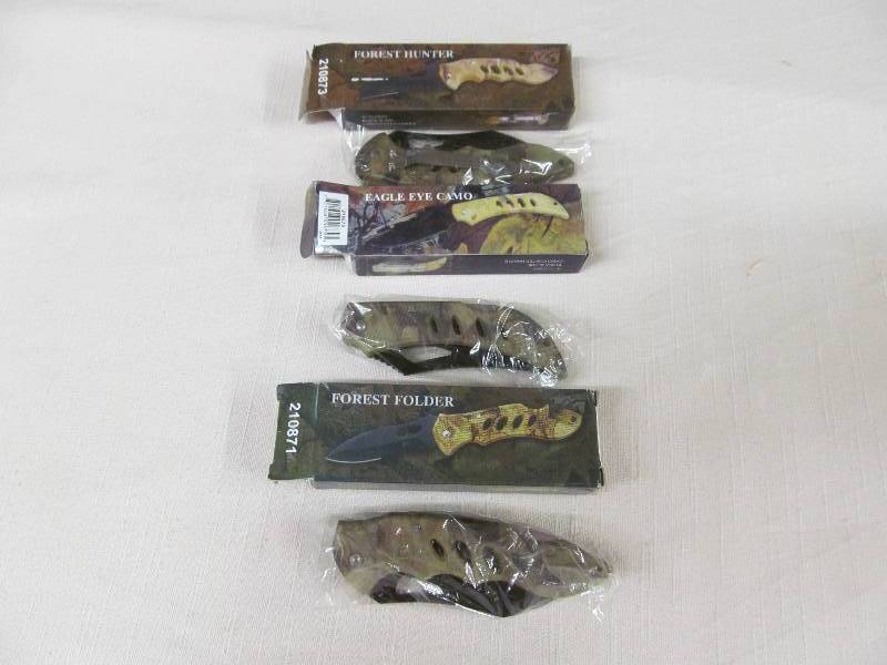 lot 3 image: Knives