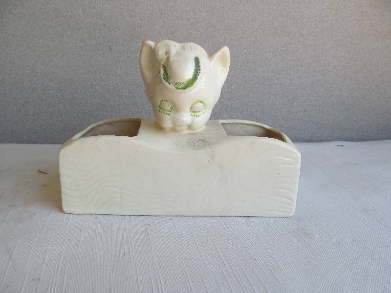 lot 31 image: Vintage Planter