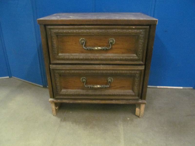 lot 50 image: Night Stand