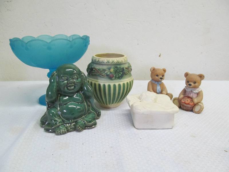 lot 72 image: glassware
