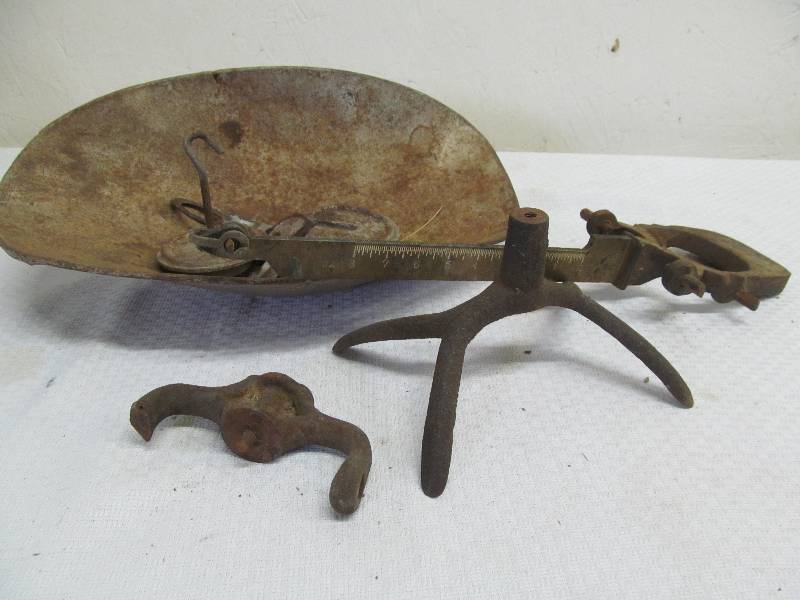 lot 86 image: vintage scale parts