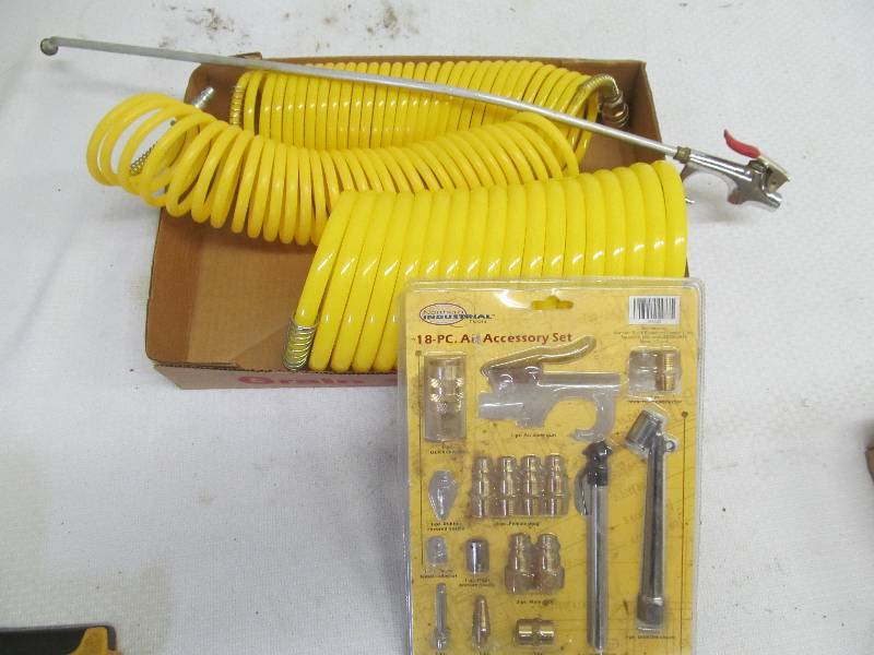 lot 128 image: Northern Industry tools air hose