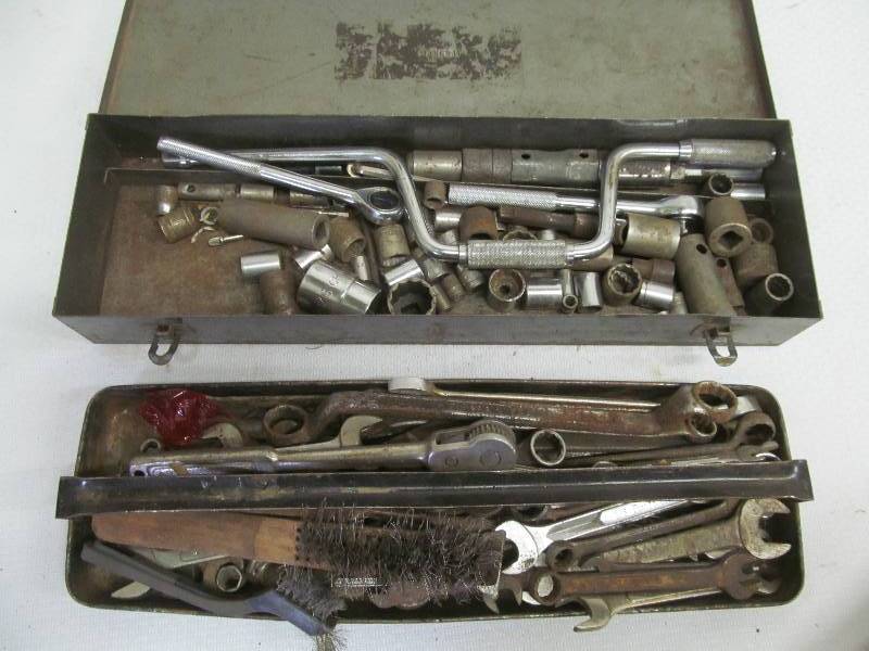 lot 132 image: tool box ,tools