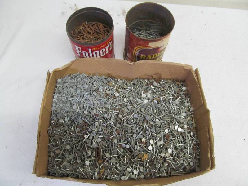 lot 140 image: fencing staples shingle nails
