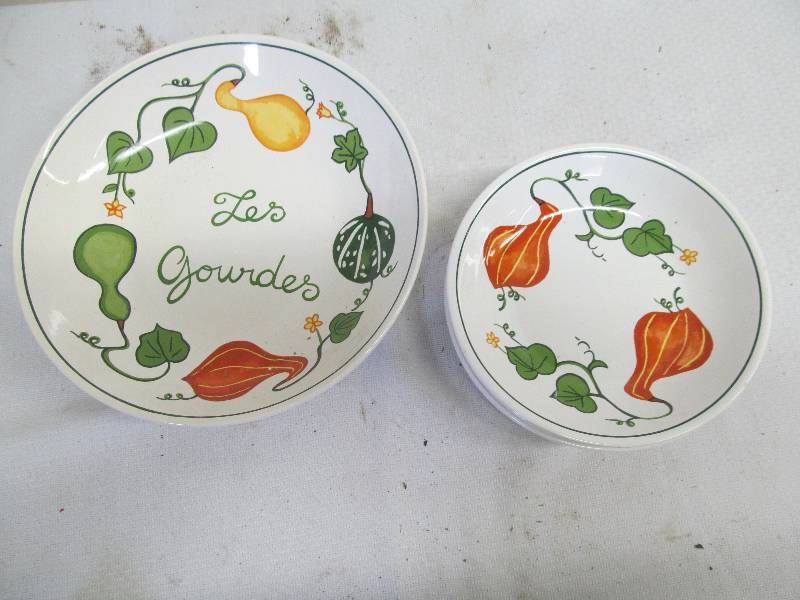 lot 142 image: pasta bowls