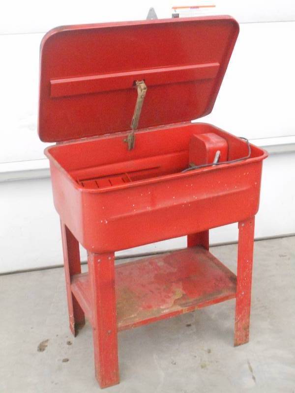 lot 6 image: 120Volt Floor-Standing Electric Par...