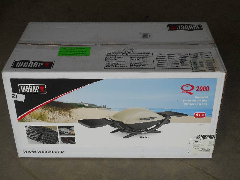 lot 21 image: Unused Weber 2000 LP-Gas Grill Set ...