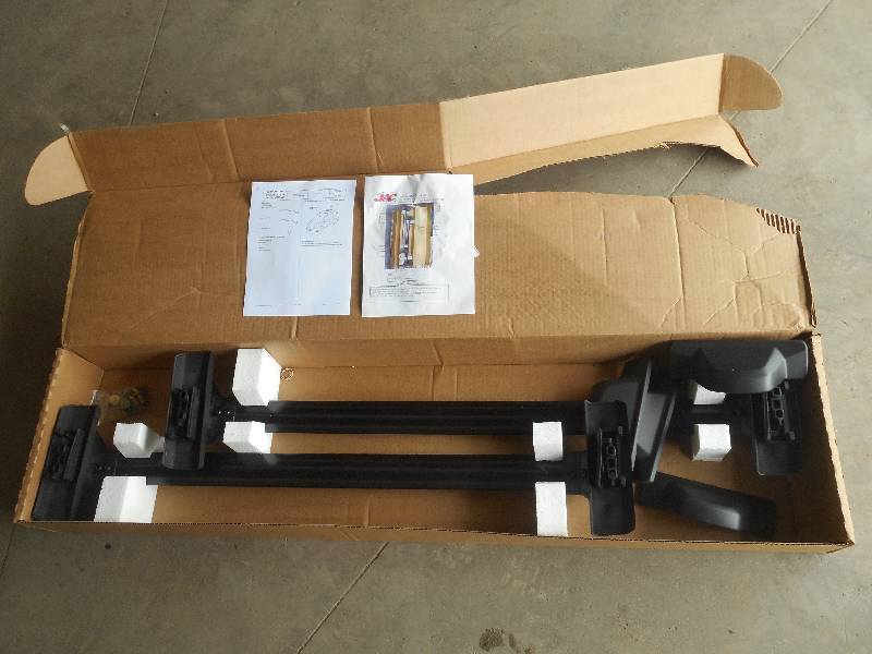 lot 24 image: 2011 Honda CRV Roof Rack Set ...