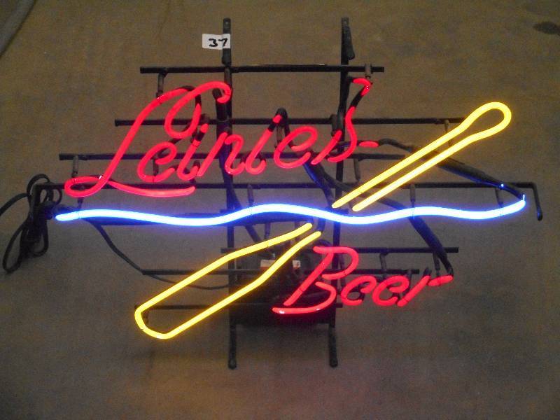 lot 37 image: Leines Beer Neon Light, Works ...