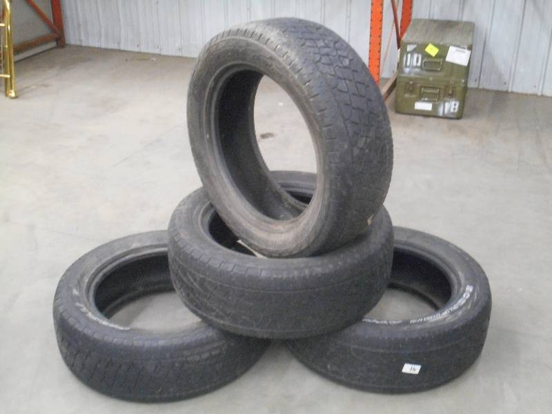 lot 41 image: (4) Pirelli Scorpion ATR P2755520...
