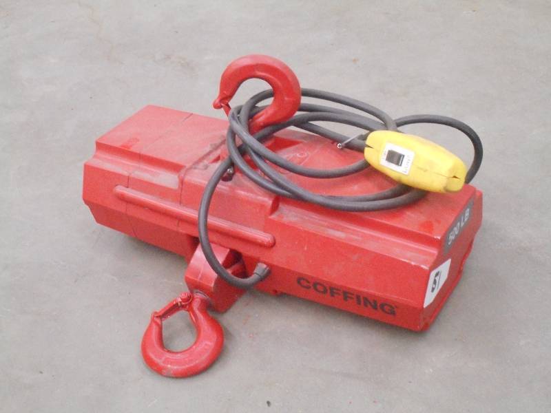 lot 51 image: Like New Coffling 500# 120Volt Comm...