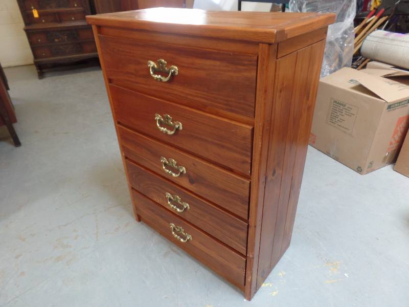 Dresser