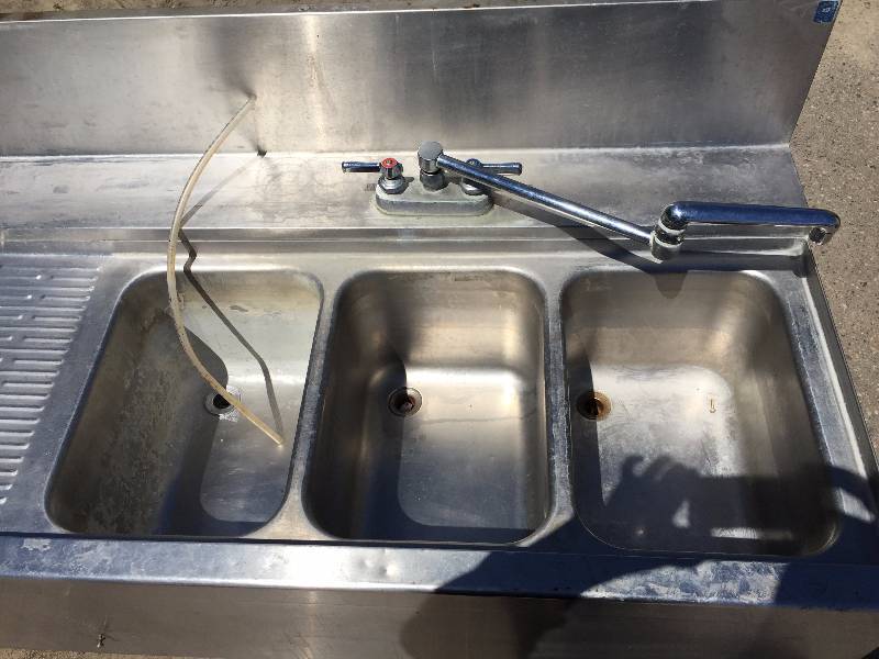 lot 37 image: 3 Compartment Sink with Drain Board