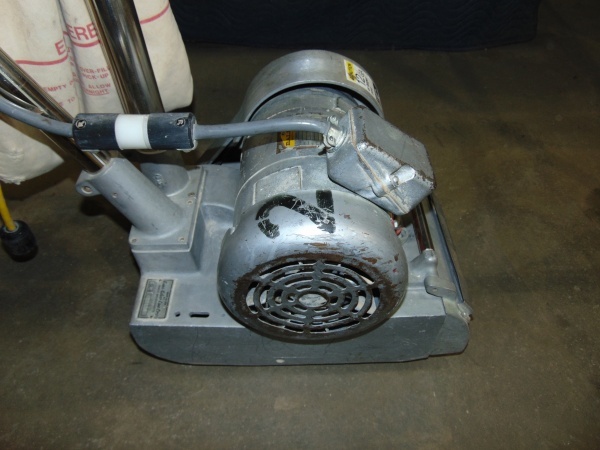 lot 7 image: Essex Silverline Floor Sander