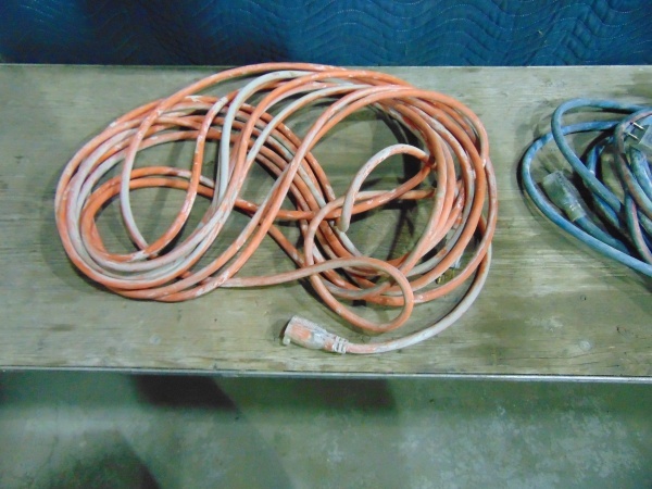 lot 25 image: (2) Extension Cords