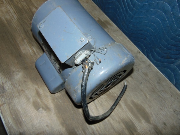 lot 40 image: Electric Motor