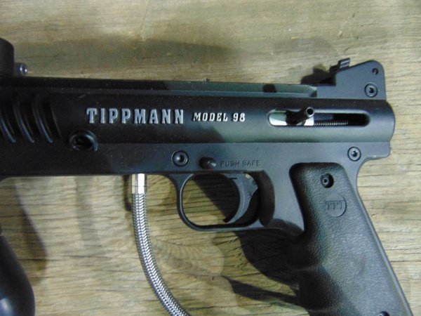 lot 51 image: Paintball Gun
