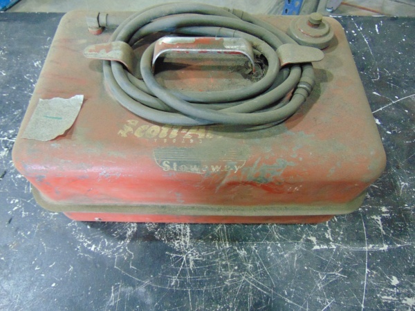 lot 75 image: Boat Gas Tank