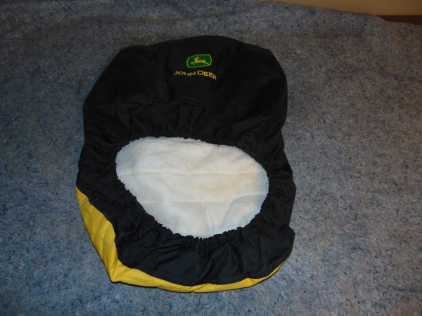 lot 89 image: John Deere Seat Cover