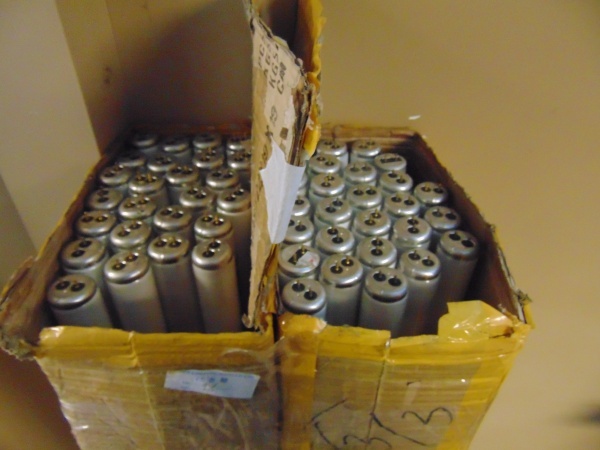 lot 91 image: Box Of Used Florescent Light Bulbs