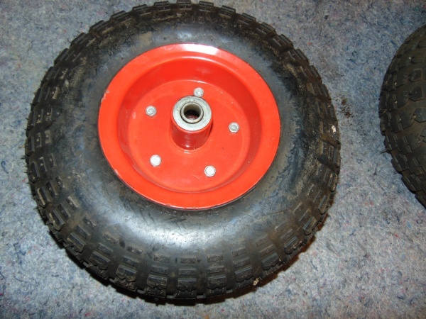 lot 92 image: (2) Small Pneumatic Wheels