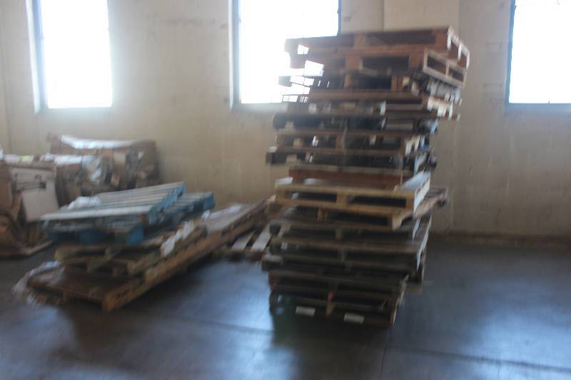lot 210 image: Lot of (4) Stack of Wood Pallets