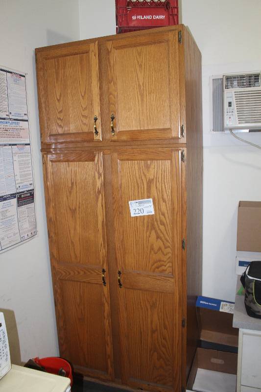 lot 220 image: Lot of (2) Cabinets